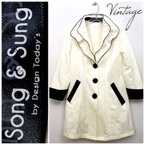 Vintage Design Today's Song & Sung Avant Guard Creme/Black Sculpted Collar Coat